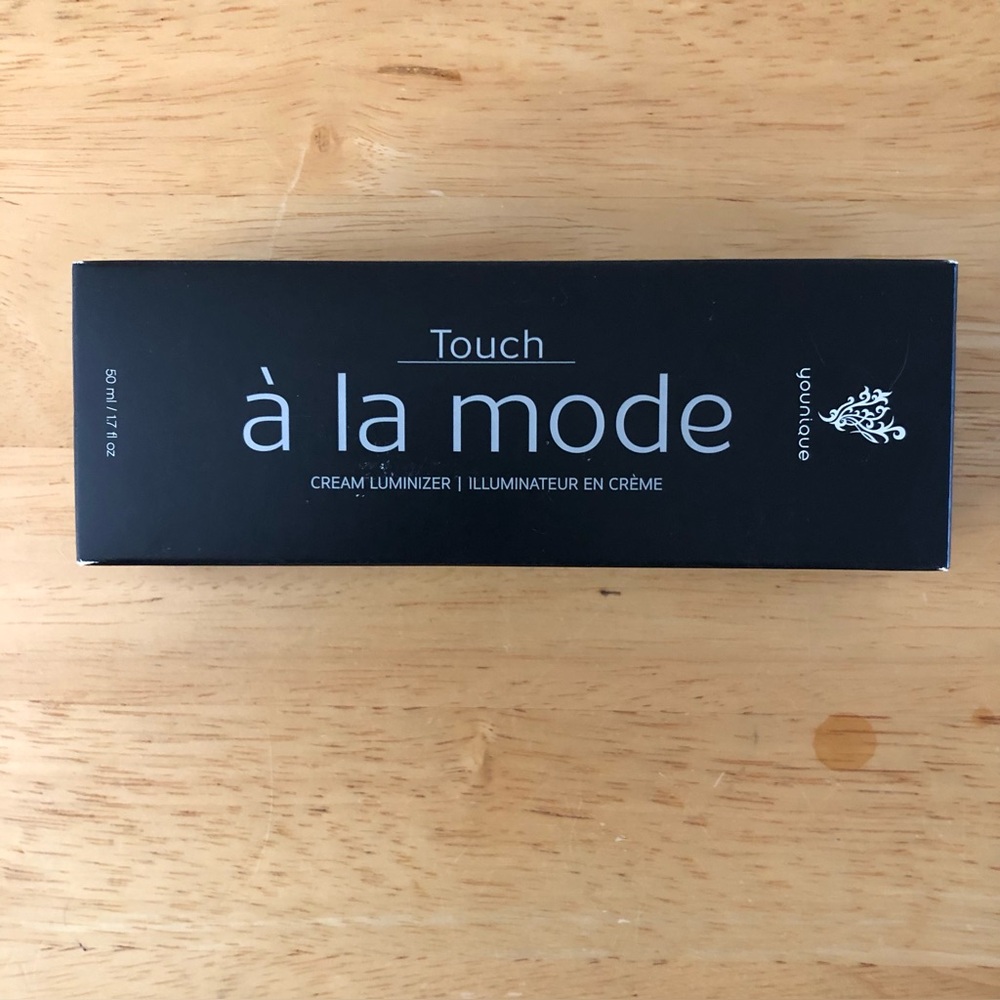 Younique Touch à la mode Cream Luminizer Lustrous Brand New Sealed in Package